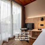 Engadiner Boutique-hotel Guardaval 4*