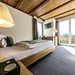 Engadiner Boutique-hotel Guardaval 4*