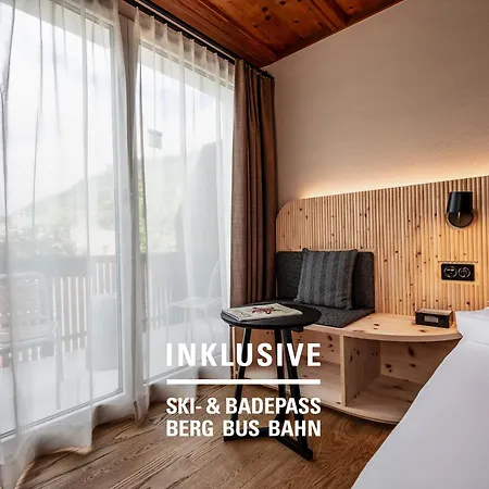 Engadiner Boutique-hotel Guardaval 4*