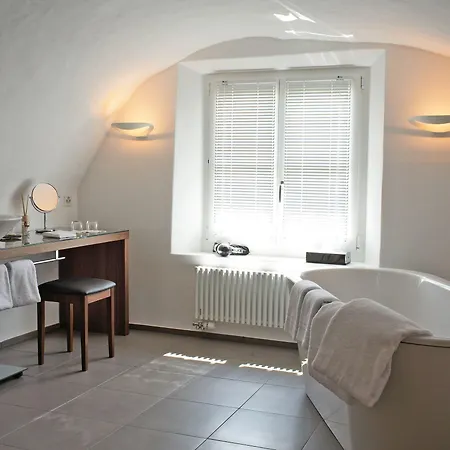 Engadiner Boutique-hotel Guardaval 4*