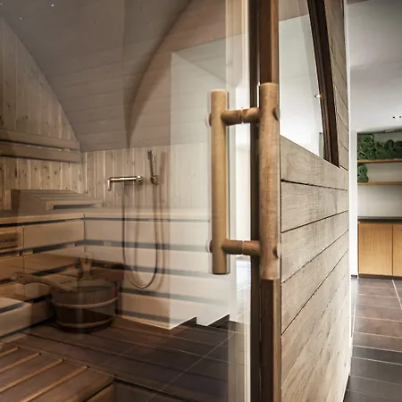 Engadiner Boutique-hotel Guardaval 4* シュクオル