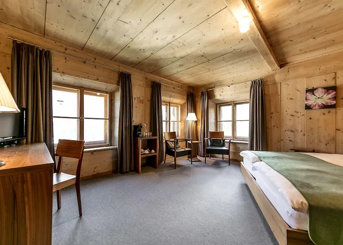 Engadiner Boutique-hotel Guardaval 4*