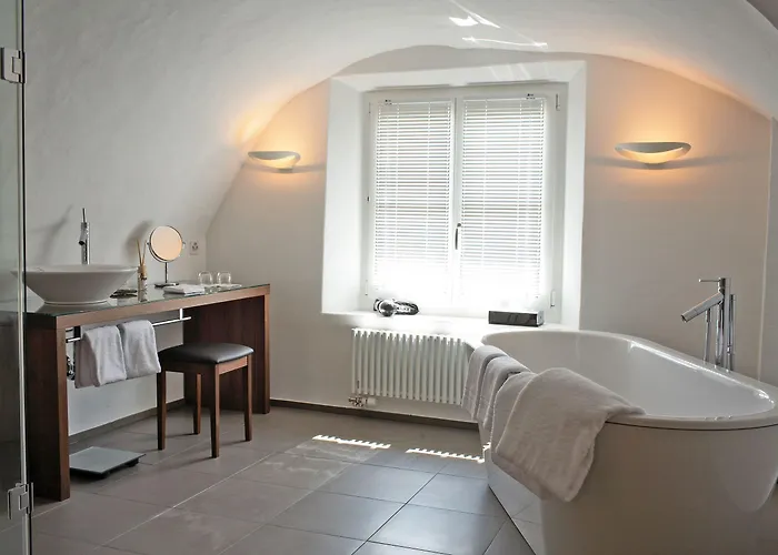 Engadiner Boutique-hotel Guardaval 4*