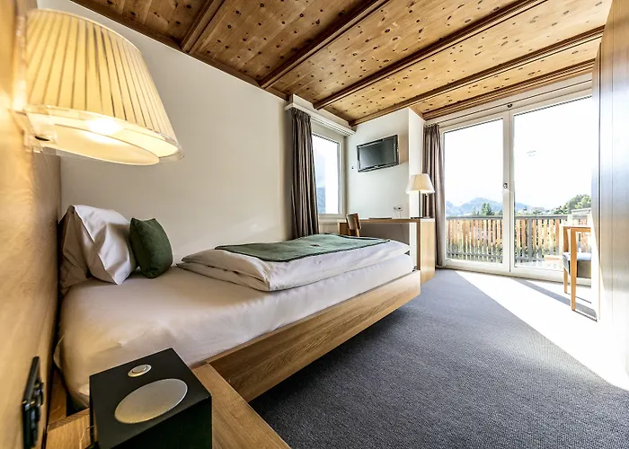 Engadiner Boutique-hotel Guardaval 4*