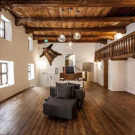 Engadiner Boutique-hotel Guardaval Hotel