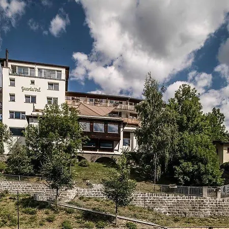 Engadiner Boutique-hotel Guardaval Hotel