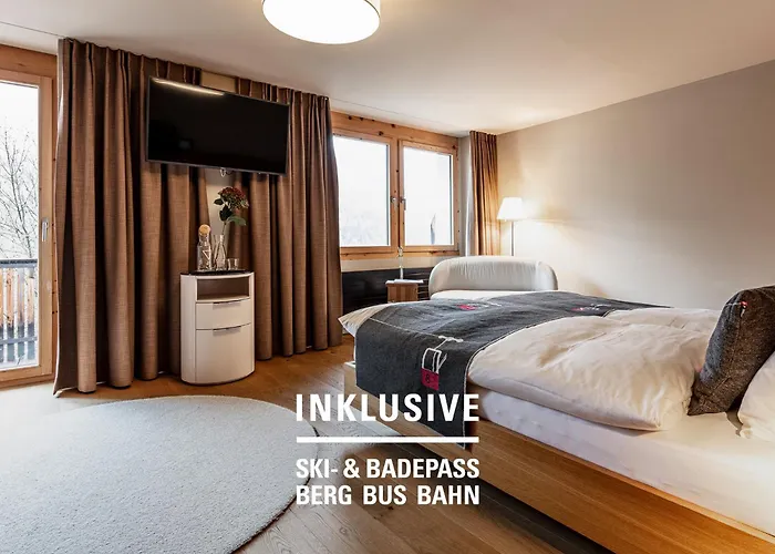 Отель Engadiner Boutique-hotel Guardaval 4*