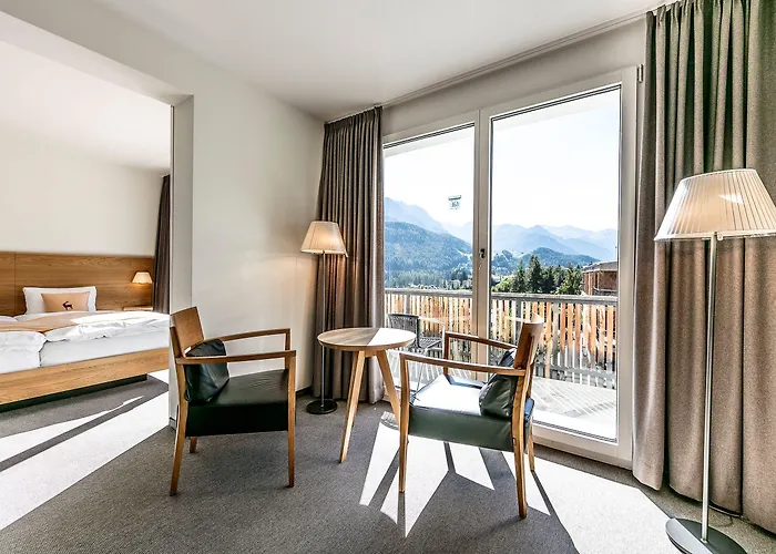 Отель Engadiner Boutique-hotel Guardaval