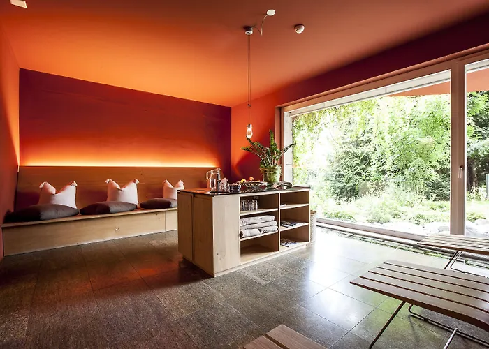 Engadiner Boutique-hotel Guardaval Отель