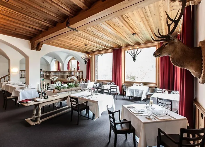 Отель Engadiner Boutique-hotel Guardaval